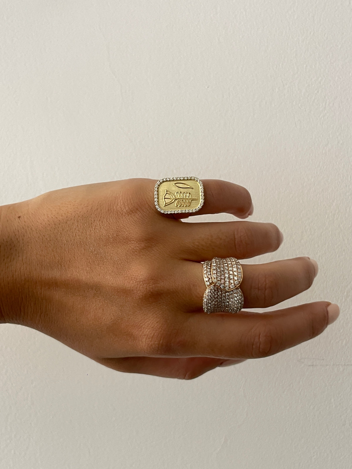 Hikayati Medallion Ring