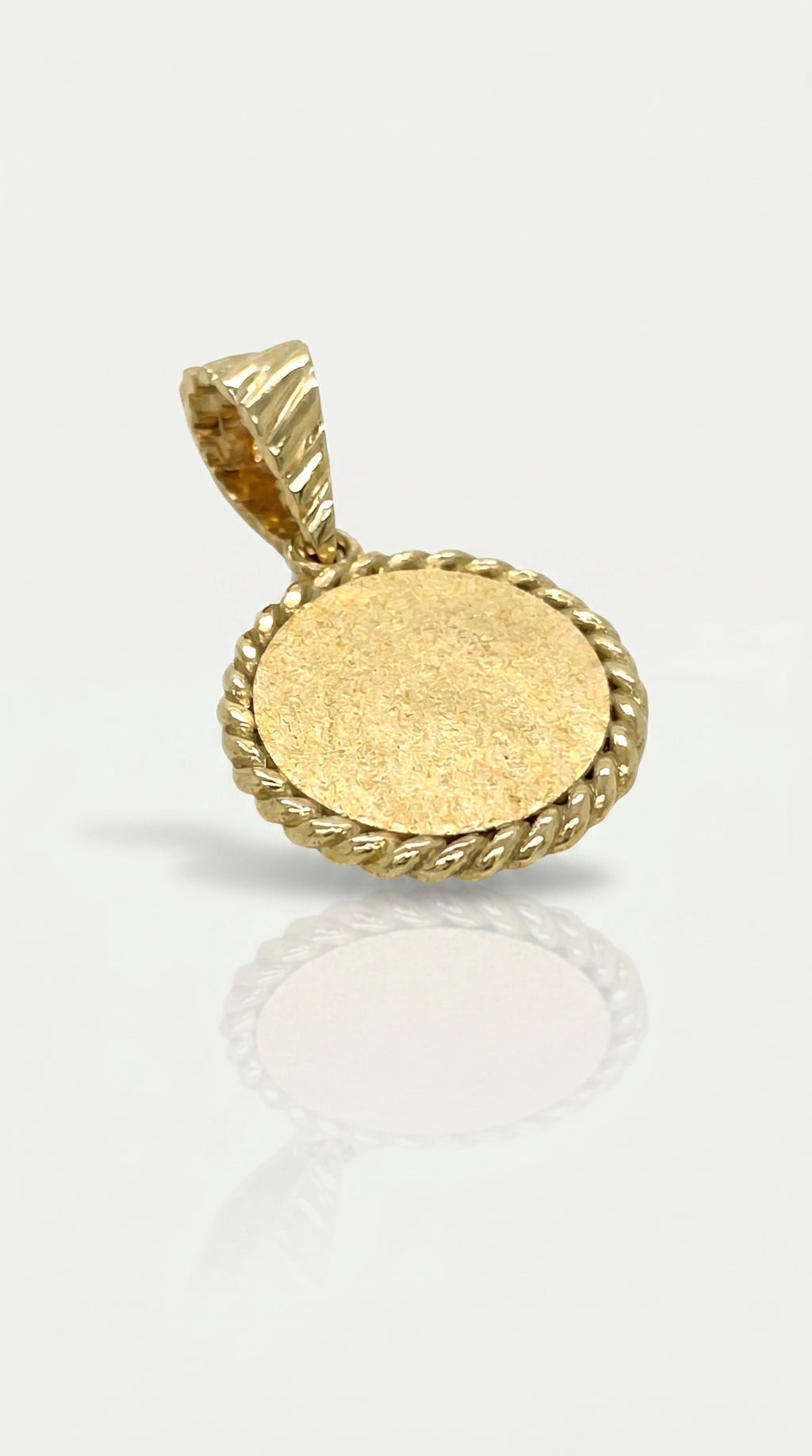 Vintage Round Pendant