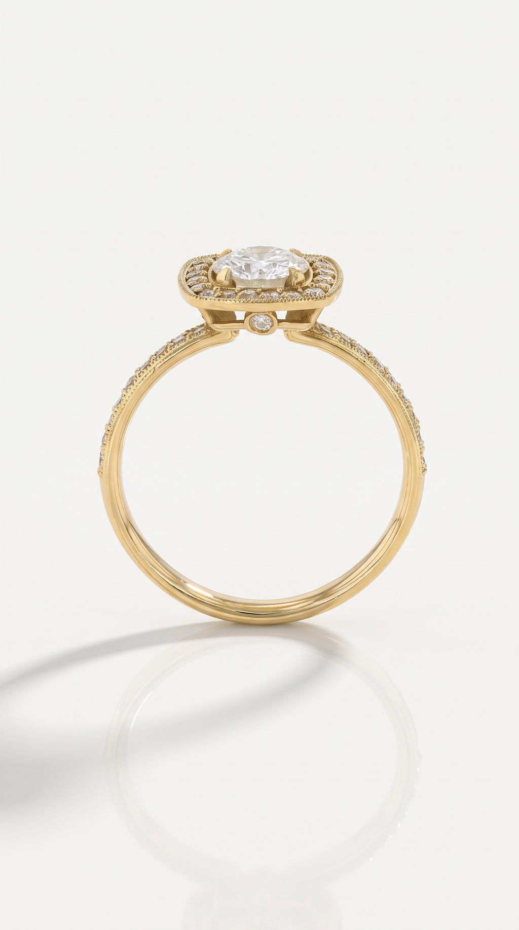 Nada Vintage Round Solitaire