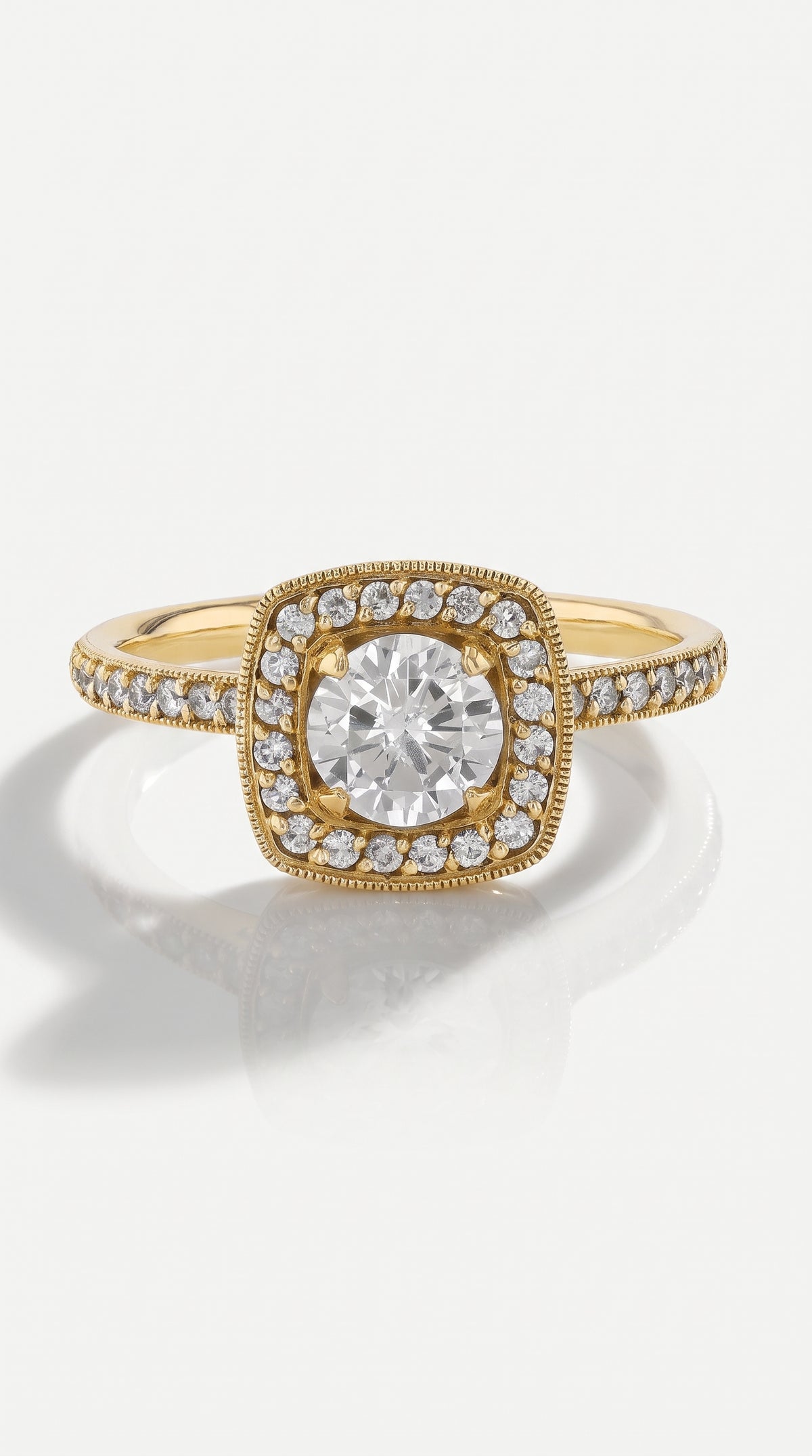 Nada Vintage Round Solitaire