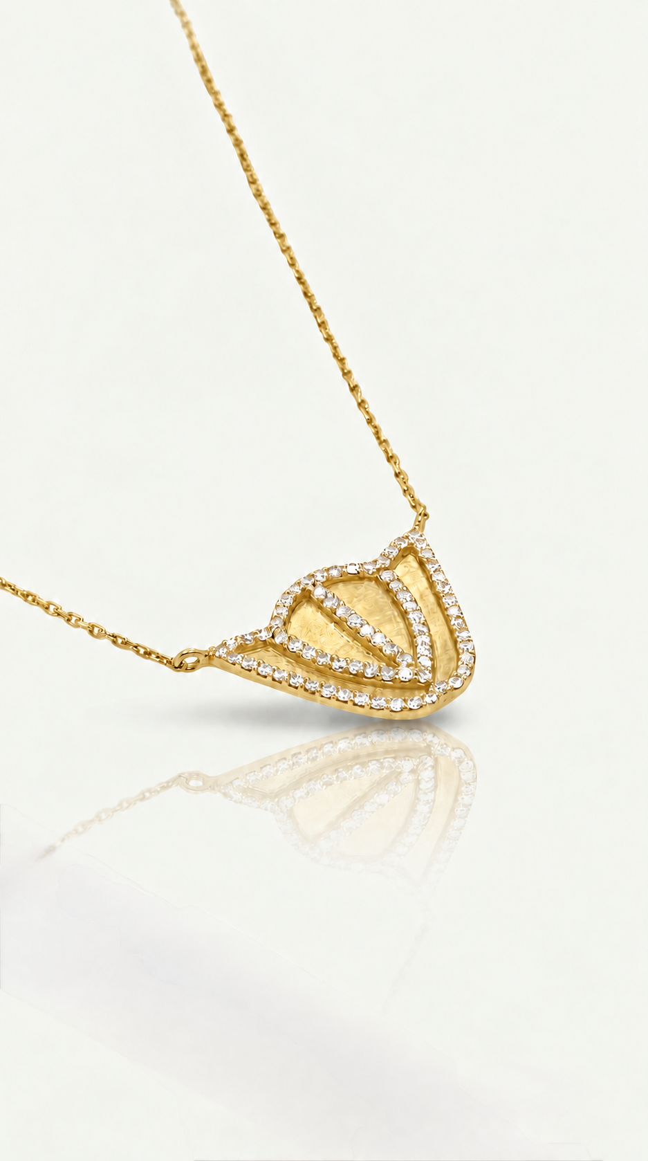 Hikayati Flower Necklace