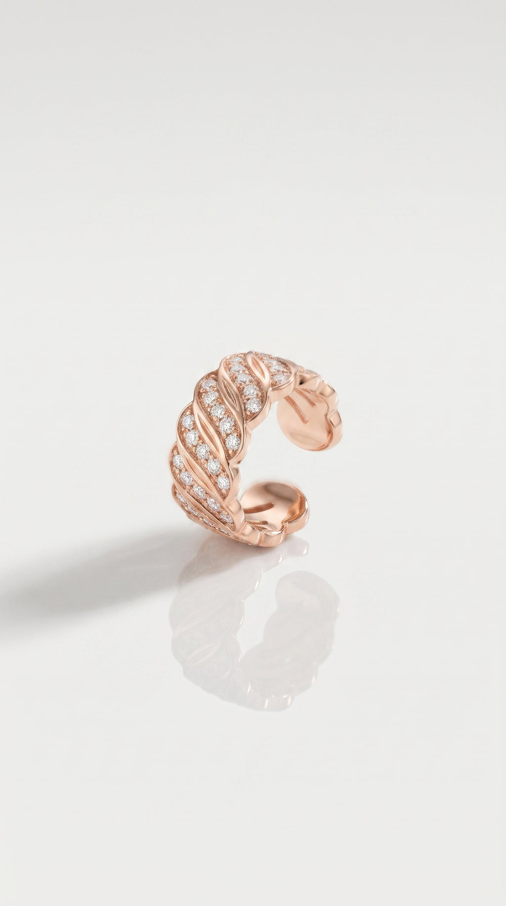 Twisted Diamond Earcuff