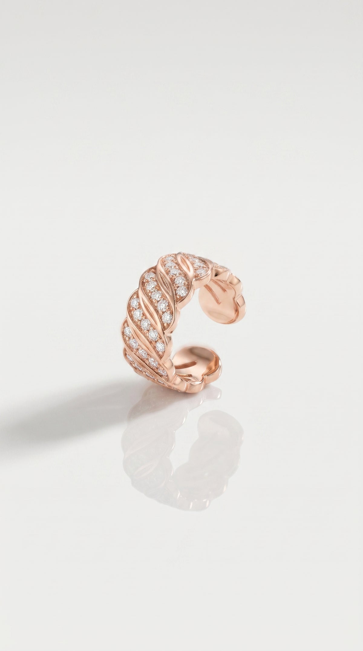 Twisted Diamond Earcuff